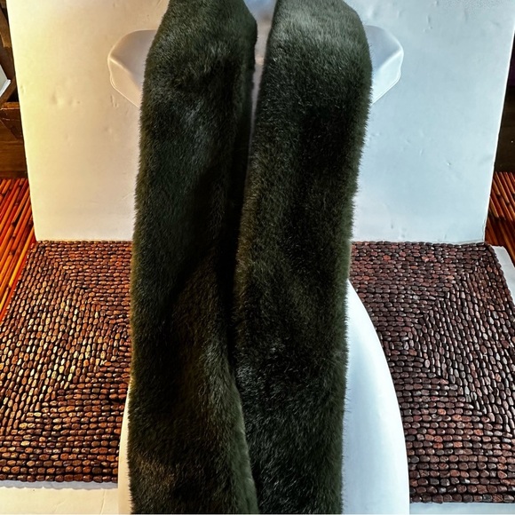 A New Day Faux Fur Forrest Green Scarf Stole Cozy - Picture 4 of 8